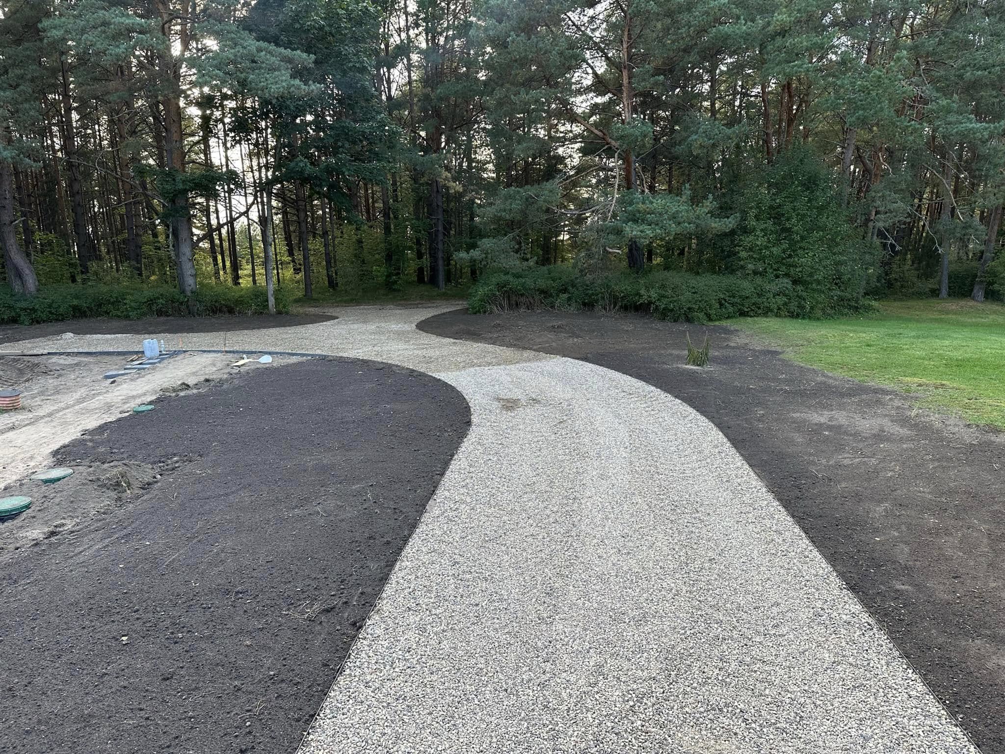 Stāvvieta un laukums
